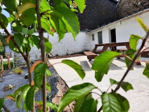 Family Cottage, Ensuite, Garden View | Garden