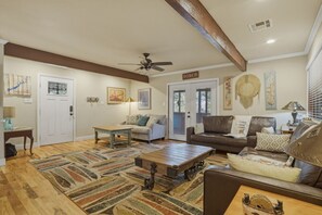 Smart TV, videojuegos y reproductor de DVD 