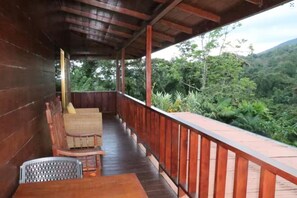 Property grounds - HIGHLY RECOMMENDED, PRIVATE AND AFFORDABLE! (Provincia de Alajuela)