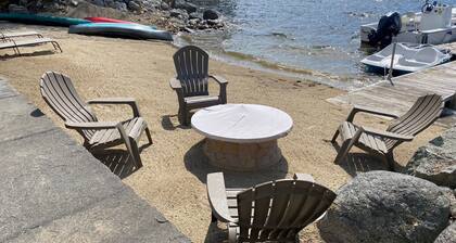 Studio Apartment overlooking Molasses Pond