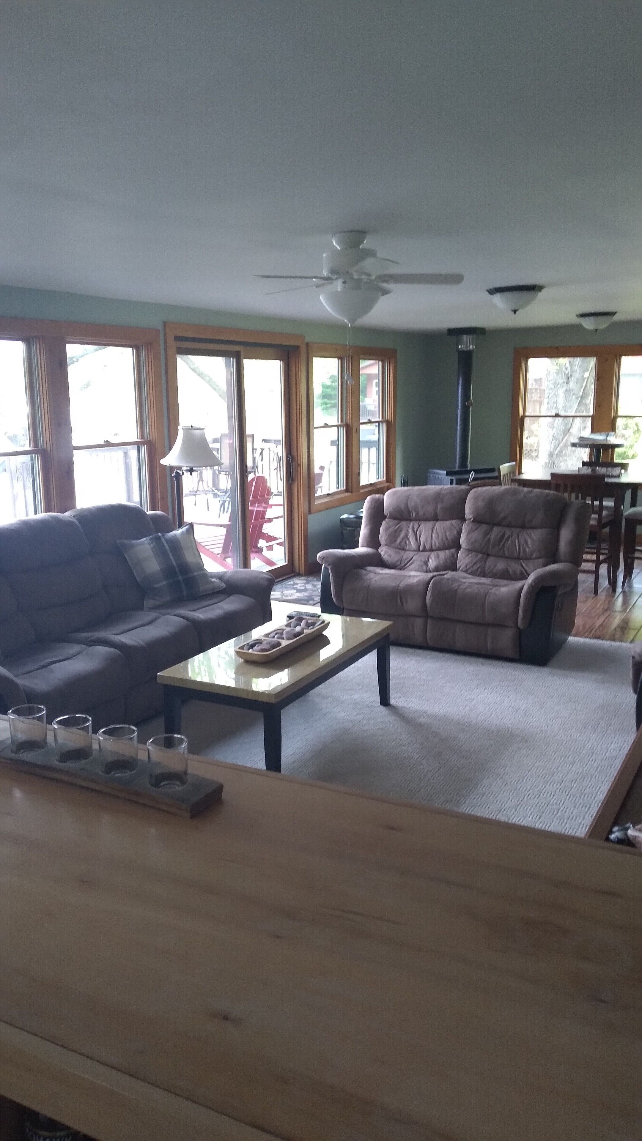 Smart-TV, videospill, DVD-spiller og bøker