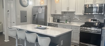 LUXURY BIG APARTMENT. VERY CLOSE TO NYC