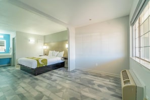 Room, 1 King Bed, Non Smoking