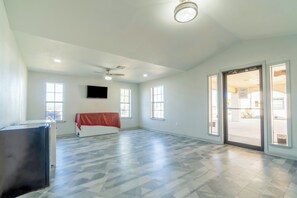 Reception - Pleasanton Executive Inn By OYO (Pleasanton)