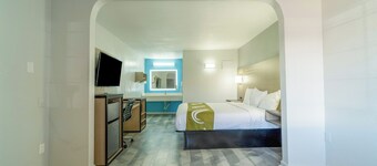 Pleasanton Executive Inn By OYO