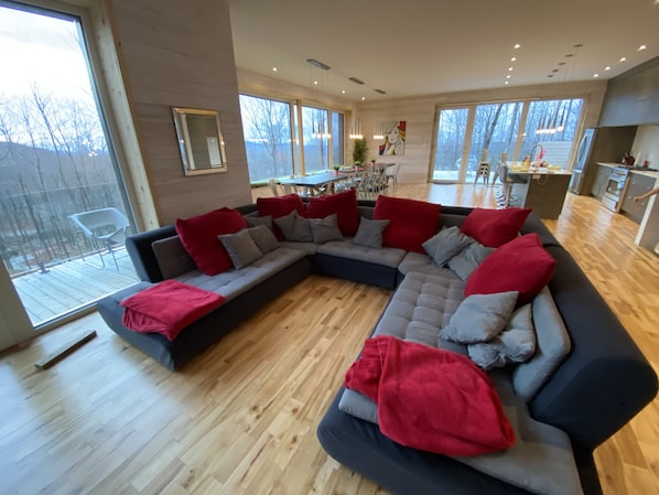 TV connectée, cheminée, Netflix, services de streaming