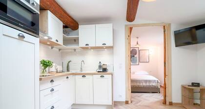 Luxury Escape in Heart of Old Antibes