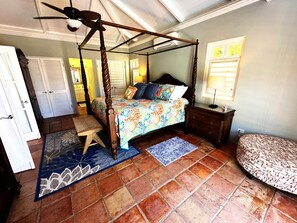 1 habitación, tabla de planchar con plancha, internet y ropa de cama 