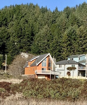 Exterior - Deer View Chalet: A Beautiful  Escape  (Whitethorn)