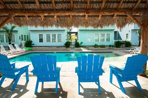 Pool - Charming 4BR Beach Retreat W/Pool - Walk to Shops! (Port Aransas)
