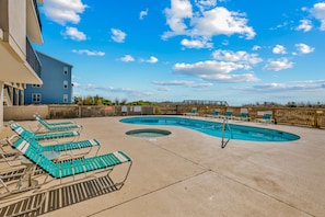 Innenpool, beheizter Pool