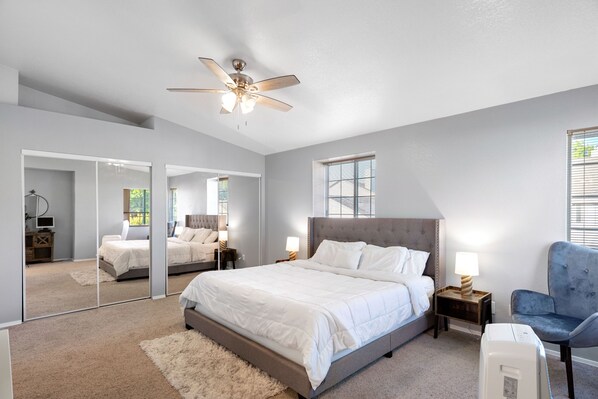 3 عدّة غرف نوم ومكتب ومكواة/لوح كي وواي فاي مجانًا