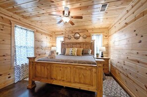 2 soverom, strykejern/-brett, wi-fi (inkludert) og sengetøy