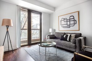 Fernseher, Stereoanlage