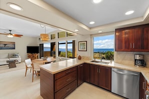 Coffee/tea maker, full-sized fridge, microwave, oven - Ridge 1712- Ocean View w/Platinum Interiors! (Lahaina)