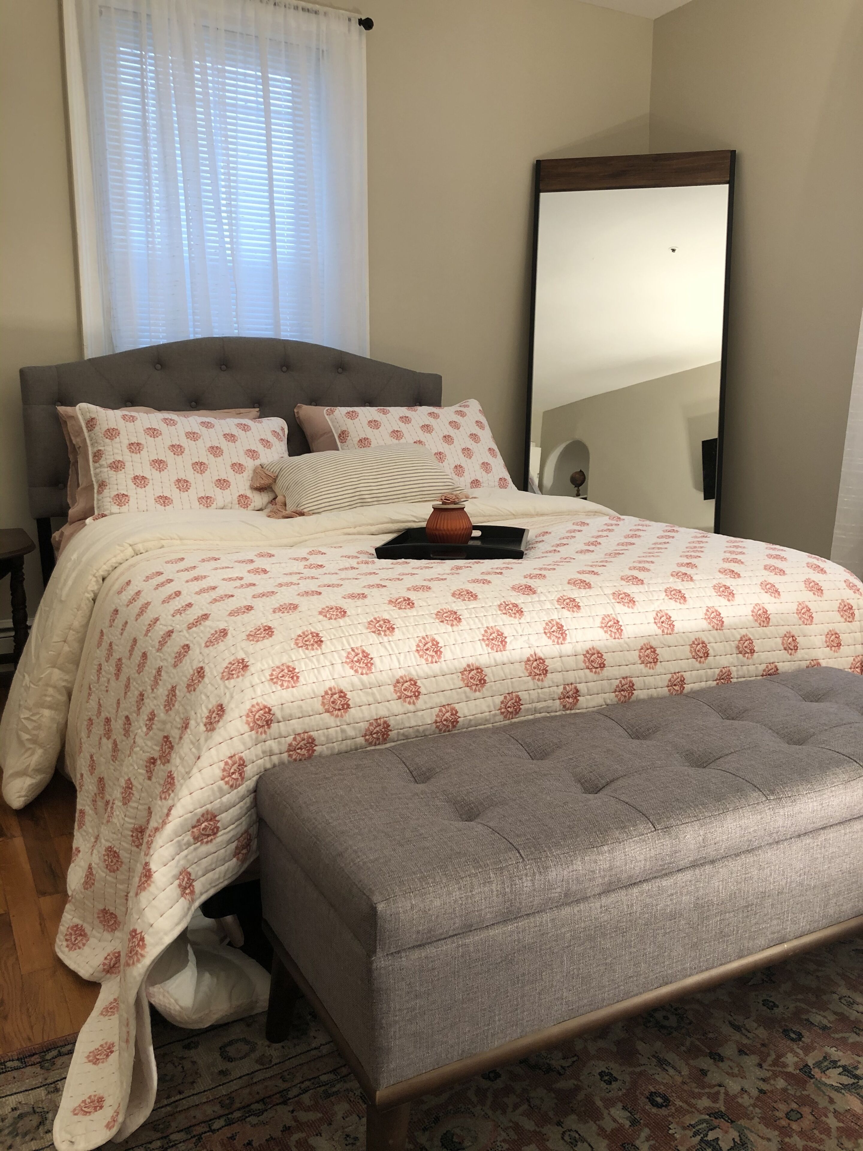 1 chambre, bureau, fer et planche à repasser, Wi-Fi gratuit