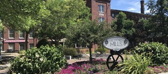 Charming Stay Downtown Dover – Free Wine!