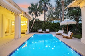 A heated pool - Family-Friendly Escape w/ Private Pool, 6 Bikes, & Spacious Gathering Areas (Seacrest Beach West)