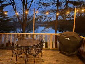 Outdoor dining - Tiny Lake House (Westfield)