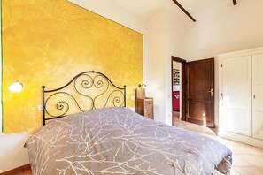 1 室のベッドルーム、WiFi (無料)、ベッドシーツ、車椅子でアクセスできる設備