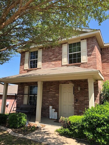 Dallas Gem in Subdivision 15 mins from Deep Ellum!