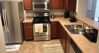 Dallas Gem in Subdivision 15 mins from Deep Ellum!