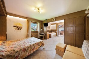 2 slaapkamers, een strijkplank/strijkijzer, gratis wifi, beddengoed