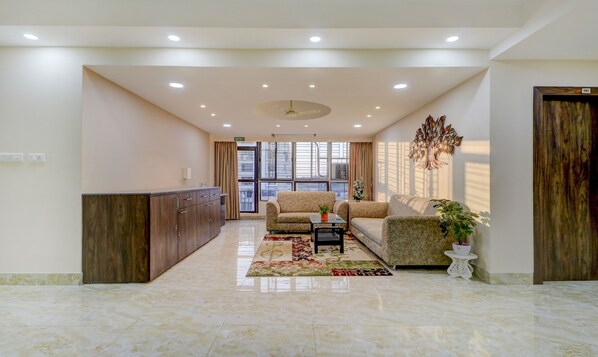 Reception - Treebo Trend Bandhan Residency (Barasat)