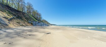 Sunset Bluff - Pet Friendly Cottage - Lake Michigan access!