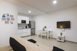 Studio (Comfort Studio) | Dining room - Apartment Navigator (Dubrovnik)
