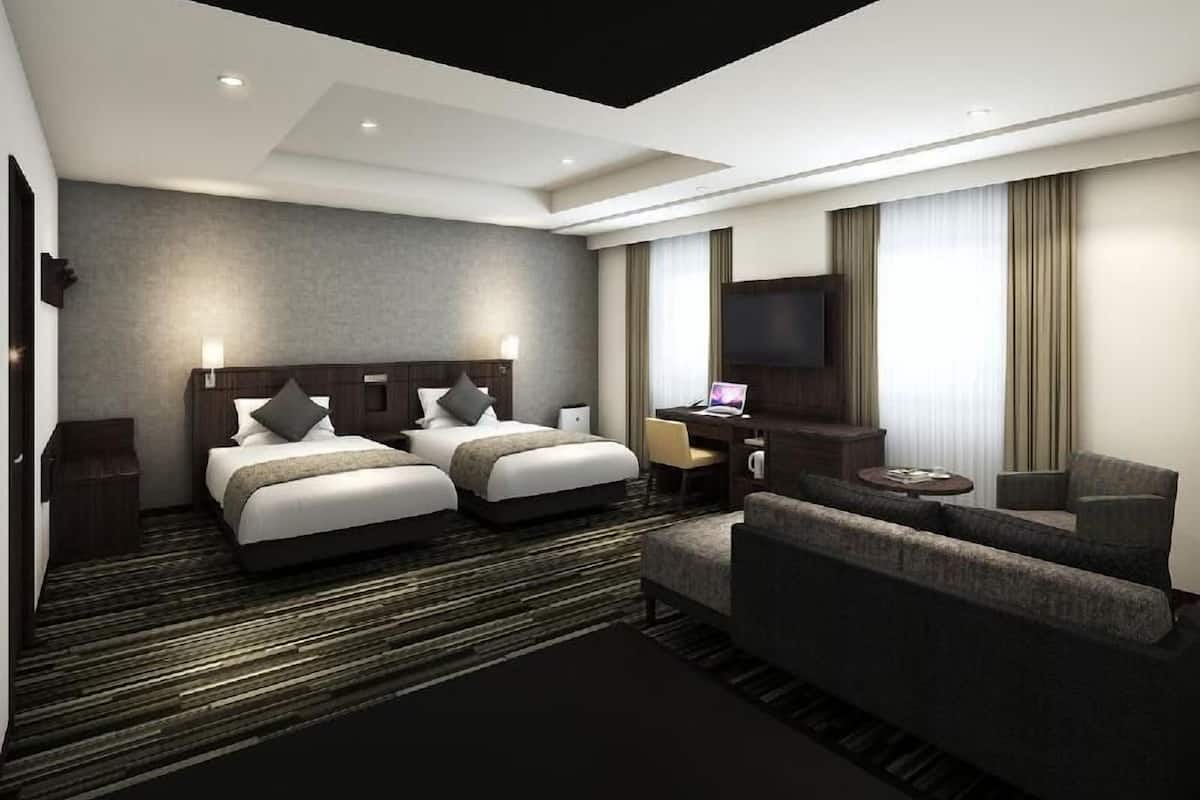 In-room safe, free WiFi, bed sheets