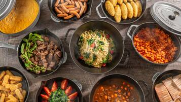 Daily buffet breakfast for a fee