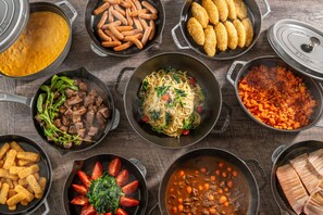 Daily buffet breakfast for a fee - ART HOTEL Nippori Lungwood (Tokyo)