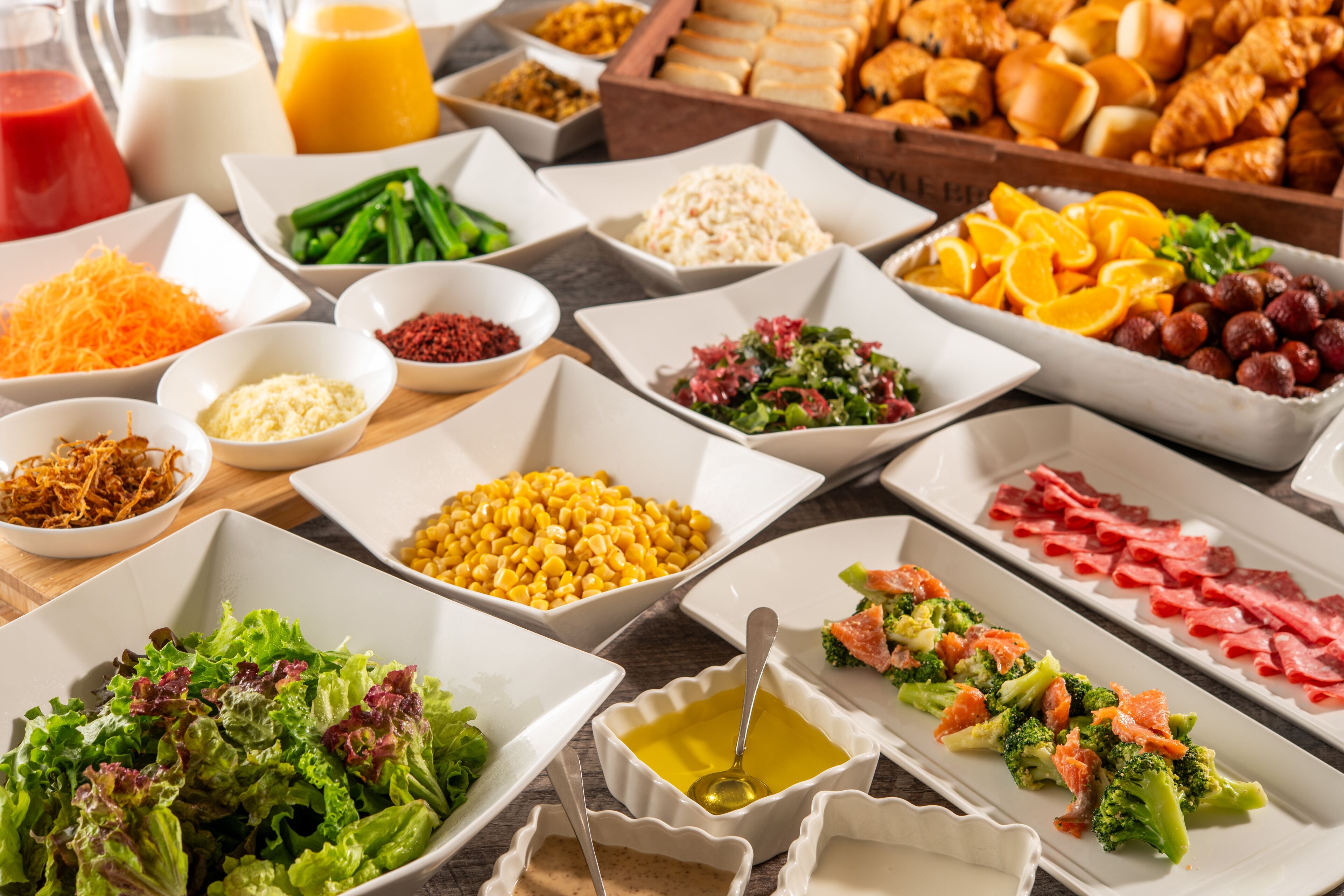 2 restaurants, breakfast, lunch, dinner served; japanese cuisine