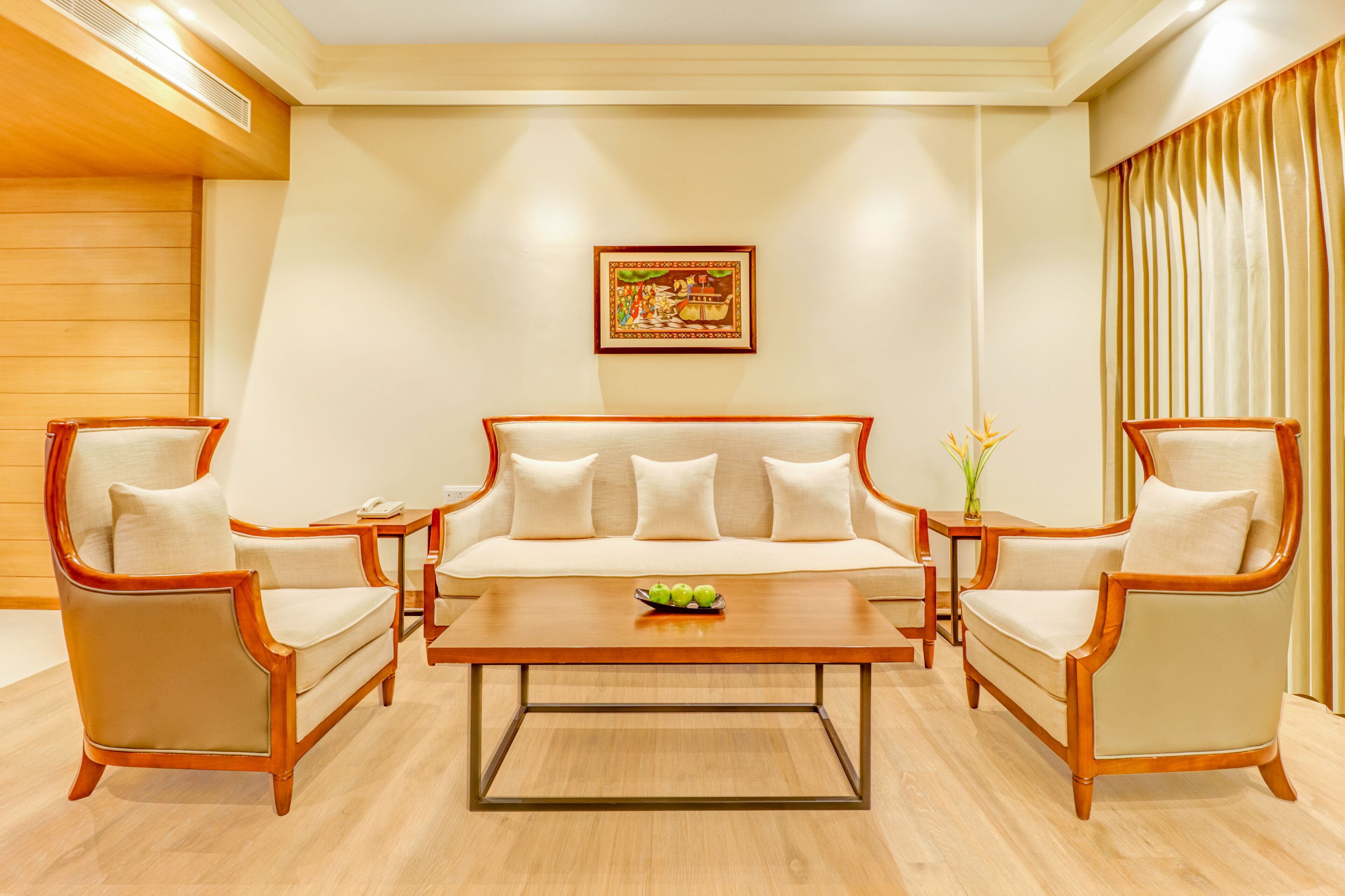 Premier Suite | Desk, free WiFi, bed sheets