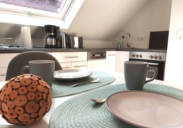 Kühlschrank, Ofen, Herdplatte, Geschirrspüler