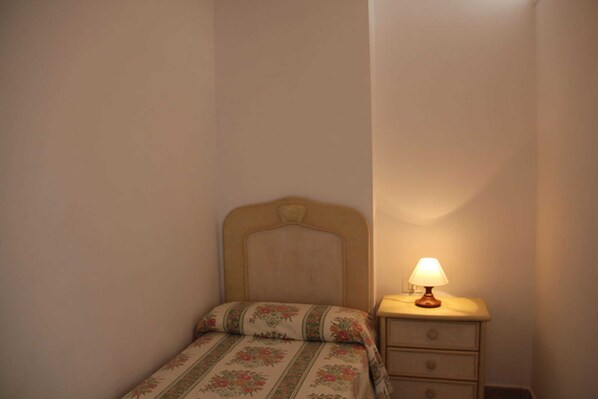 2 bedrooms, in-room safe, travel crib, bed sheets