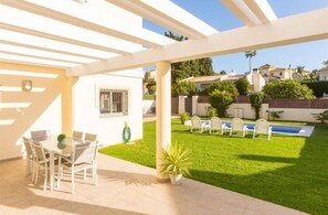 Outdoor dining - VILLA MIJAS PLAYA (AN)