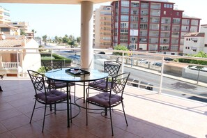 Outdoor dining - Argenta Caleta Apartaments (Peniscola)