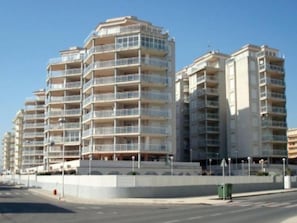 Esterni