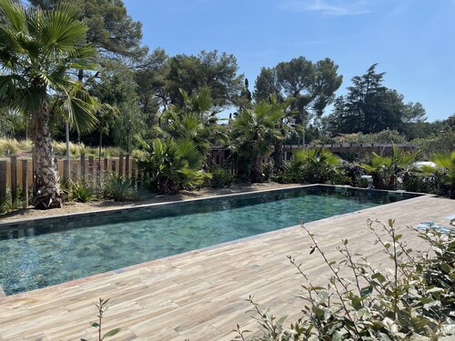 Appartement Dans Résidence Avec Piscine, à 300m de la Plage du Débarquement