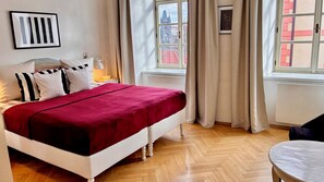 2 bedrooms, iron/ironing board, free WiFi, bed sheets