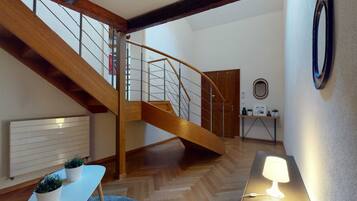 Basic Apartment, Multiple Beds | 2 bedrooms, laptop workspace, iron/ironing board, bed sheets