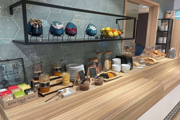 Daily buffet breakfast for a fee