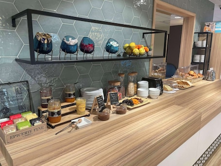 Daily buffet breakfast (EUR 9.90 per person)