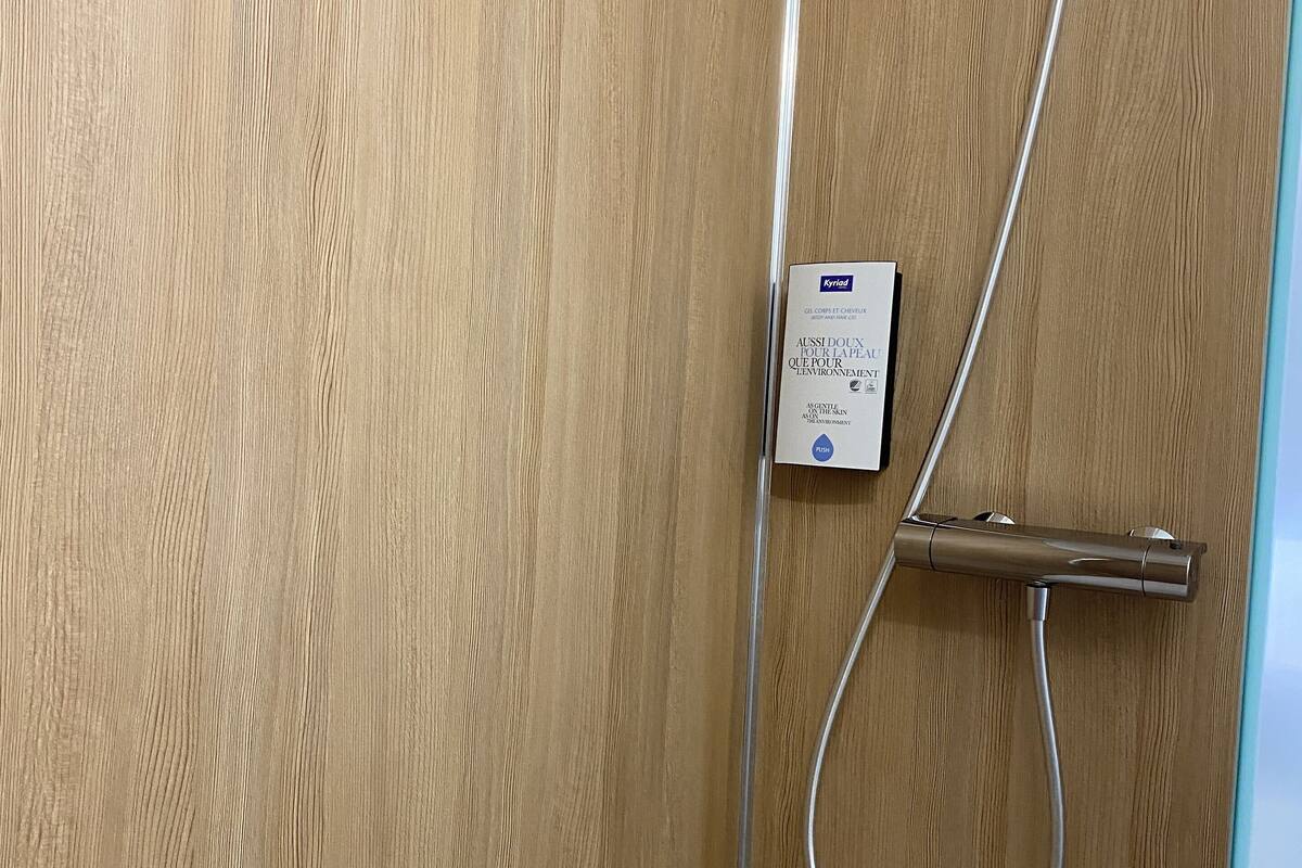 shower, eco-friendly toiletries, hair dryer