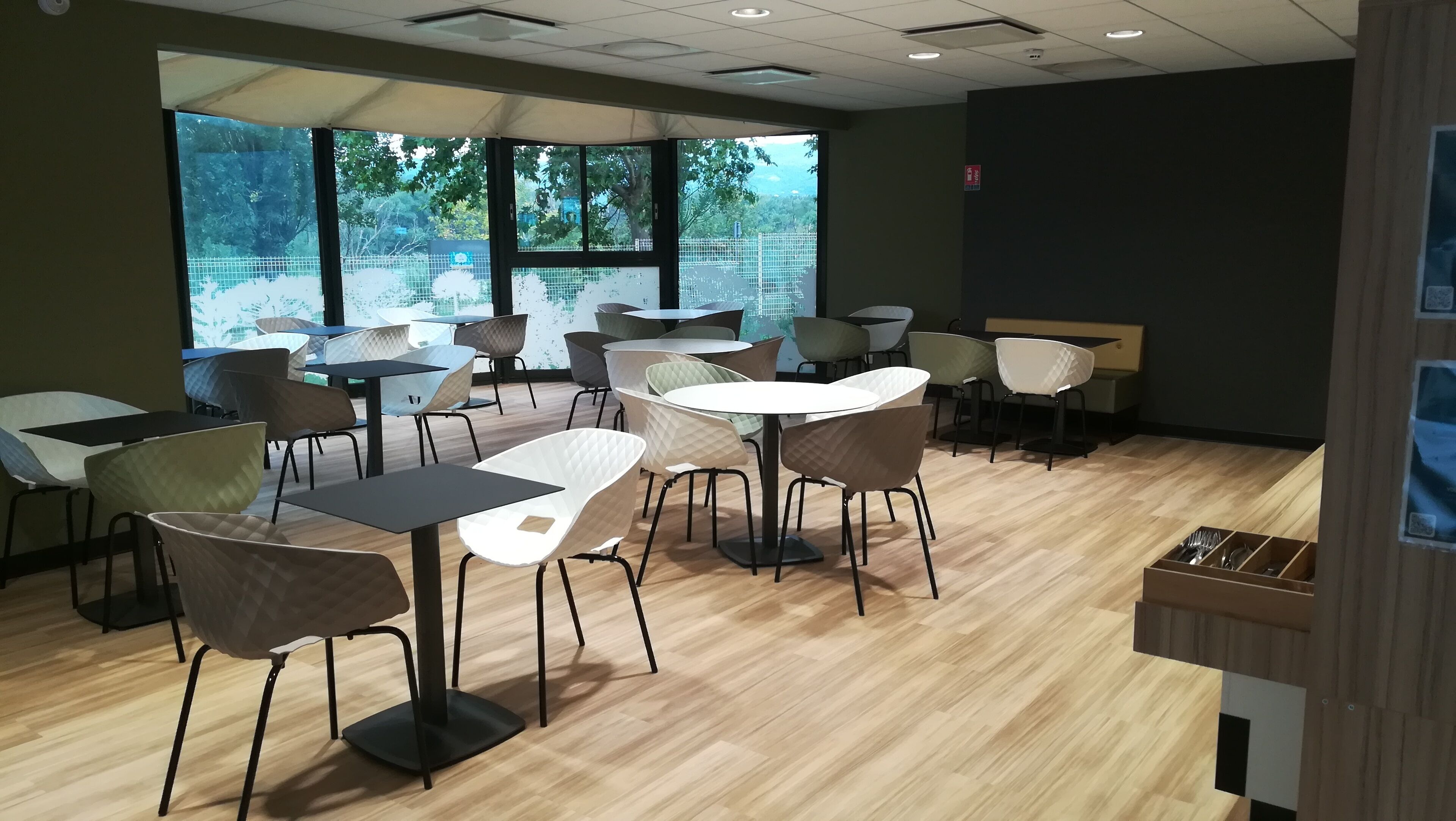 daily buffet breakfast (eur 9.90 per person)