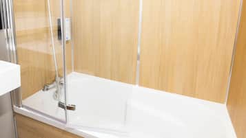 Standard Room, 1 Double Bed | Bathroom