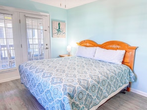 4 bedrooms, iron/ironing board, Internet, bed sheets