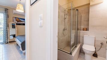 Appartement, 1 grand lit | Salle de bain